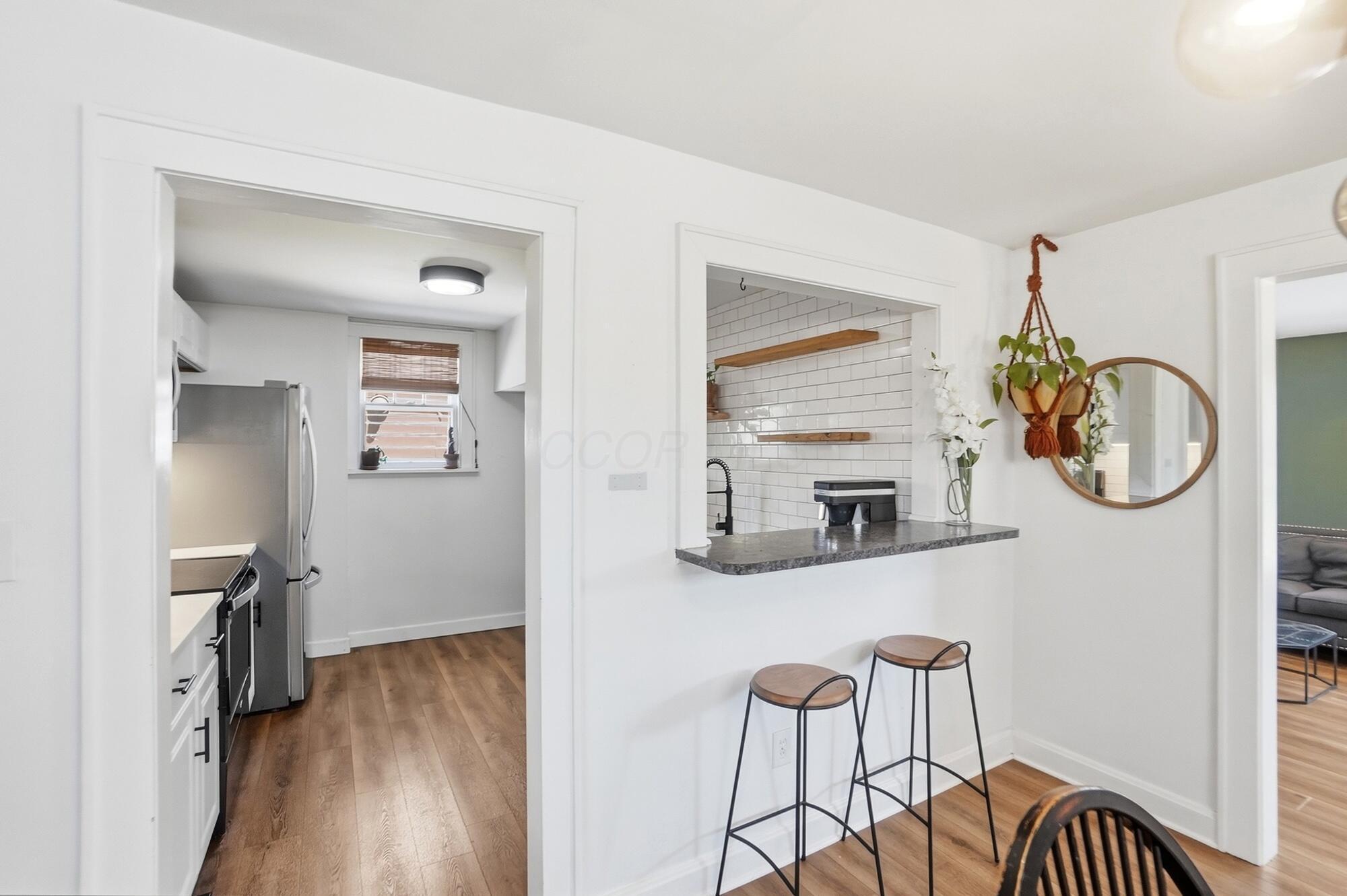 587 Wiltshire Road Columbus, OH 43204 - Photo 13 of 73