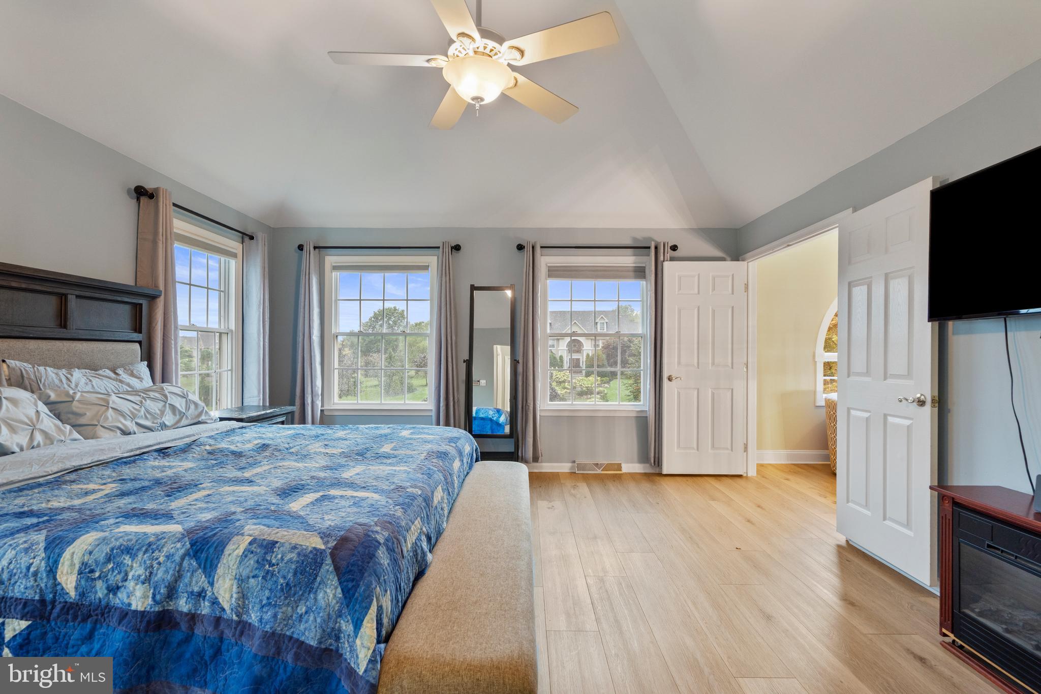 2577 Cold Spring Road Lansdale, PA 19446 - Photo 25 of 59 Primary Bedroom
