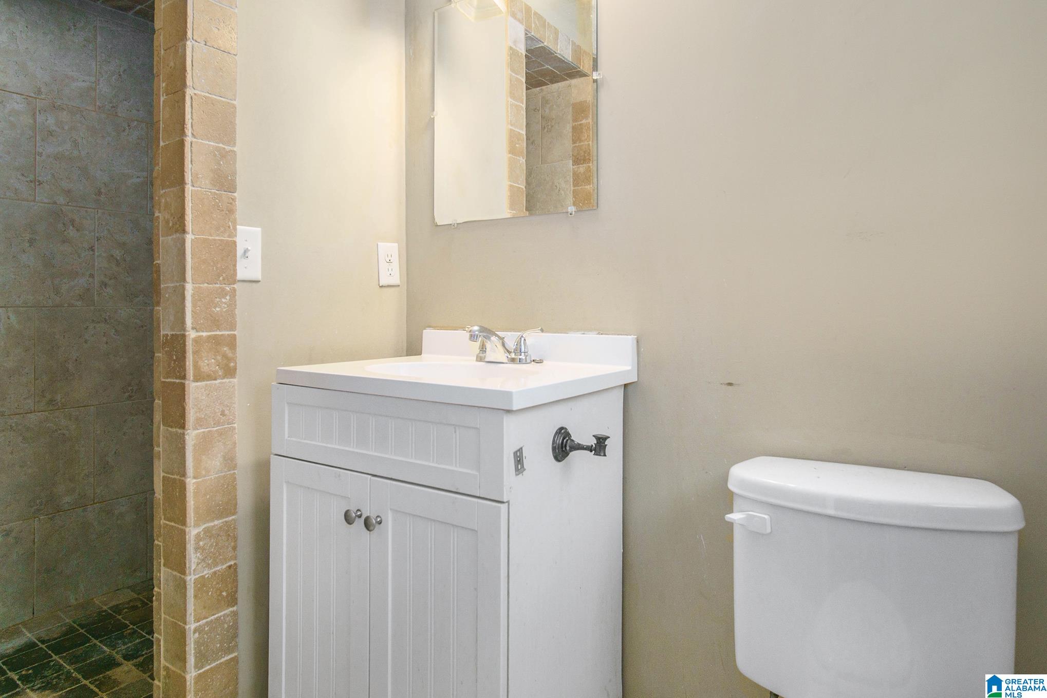 1009 Springview Street Birmingham, AL 35215 - Photo 14 of 25