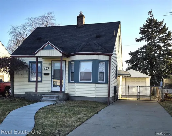 $199,900 | 1069 Mulberry Street, Wyandotte, MI 48192