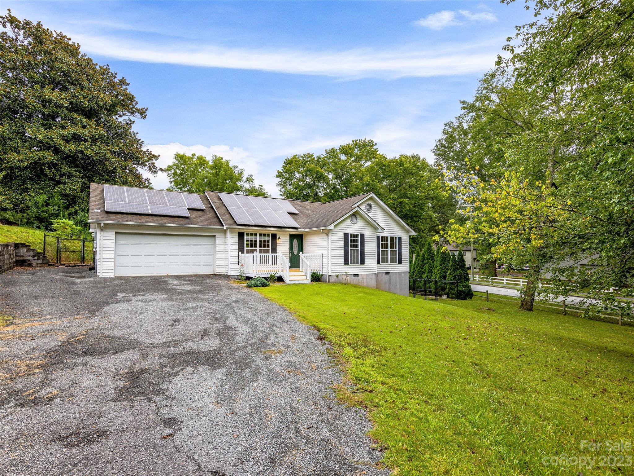 221 Jordan Road Brevard, NC 28712 - Photo 3 of 29 Gallery Image 3