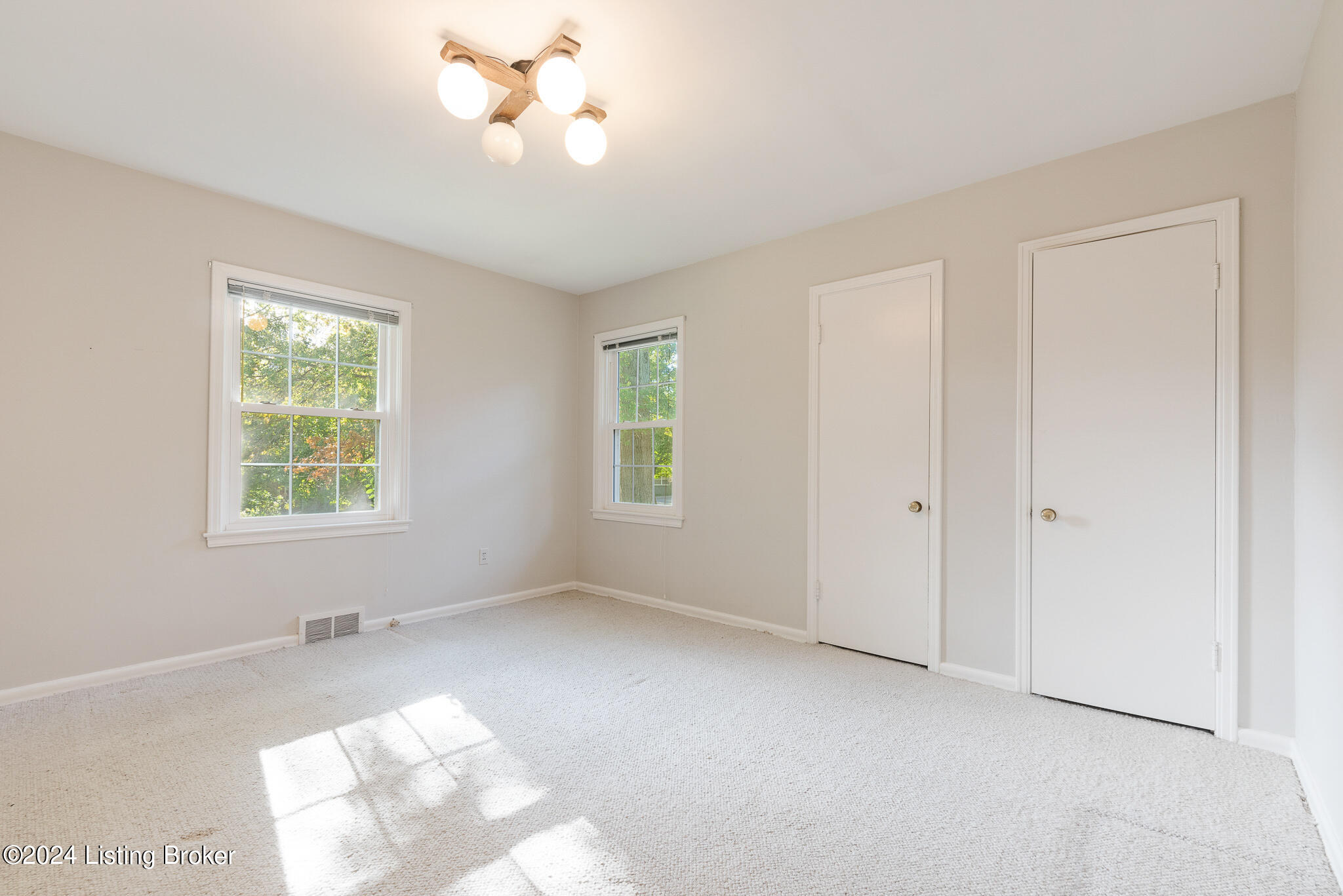 509 Brookview Road Louisville, KY 40207 - Photo 28 of 43 509 Brookview Rd-34