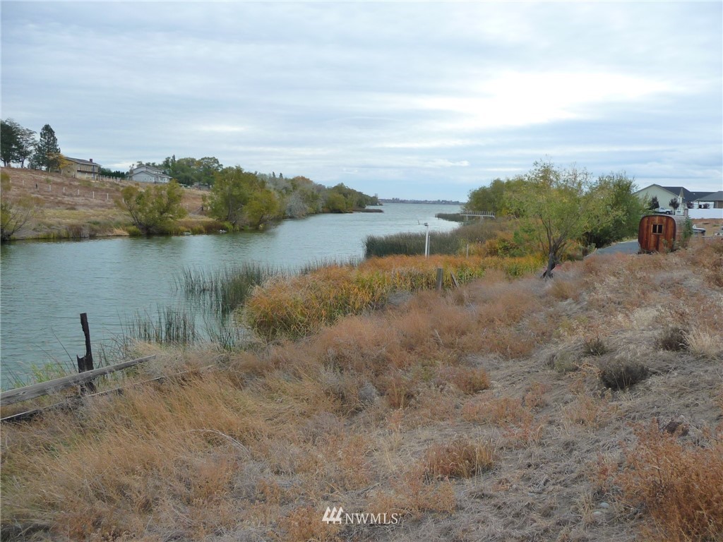 2895 Wild Goose Road Northeast Moses Lake, WA 98837 - Photo 1 of 14 Gallery Image 1