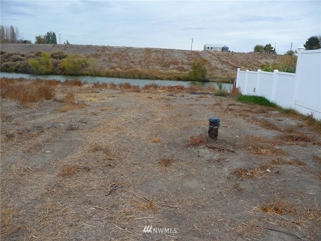 2895 Wild Goose Road Northeast Moses Lake, WA 98837 - Photo 5 of 14 Gallery Image 5