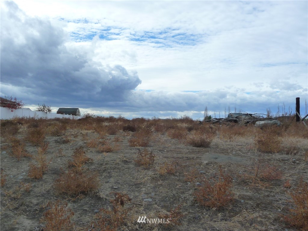 2895 Wild Goose Road Northeast Moses Lake, WA 98837 - Photo 7 of 14 Gallery Image 7