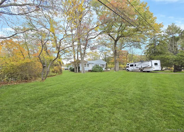 $429,000 | 170 Forge Road, Calverton, NY 11933