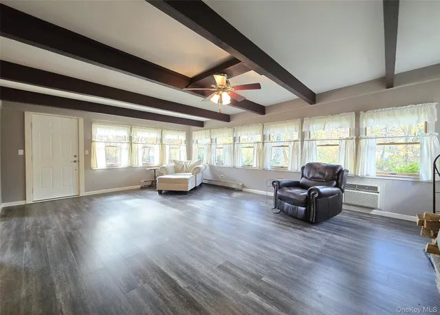 $429,000 | 170 Forge Road, Calverton, NY 11933