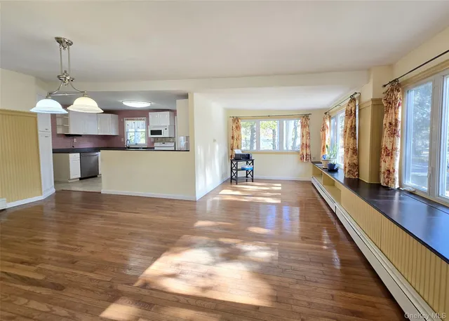 $429,000 | 170 Forge Road, Calverton, NY 11933