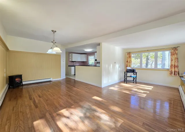 $429,000 | 170 Forge Road, Calverton, NY 11933