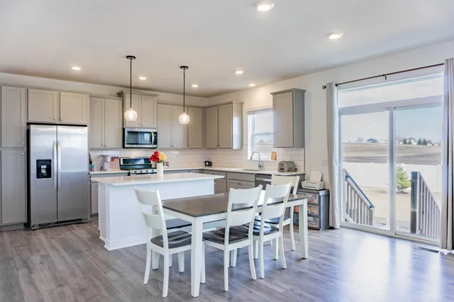 $549,900 | 830 Foxglove Terrace, Waconia, MN 55387