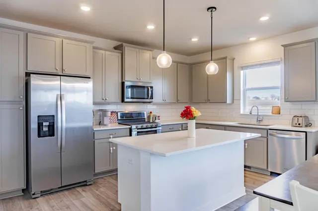 $549,900 | 830 Foxglove Terrace, Waconia, MN 55387