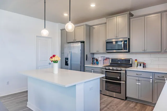 $549,900 | 830 Foxglove Terrace, Waconia, MN 55387