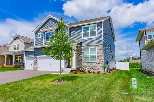 $549,900 | 830 Foxglove Terrace, Waconia, MN 55387