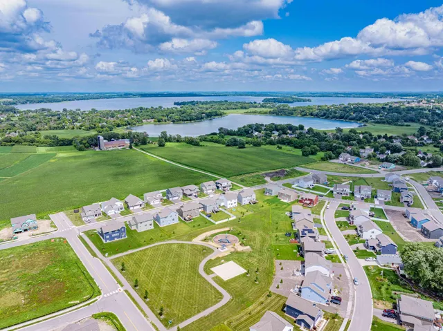 $549,900 | 830 Foxglove Terrace, Waconia, MN 55387