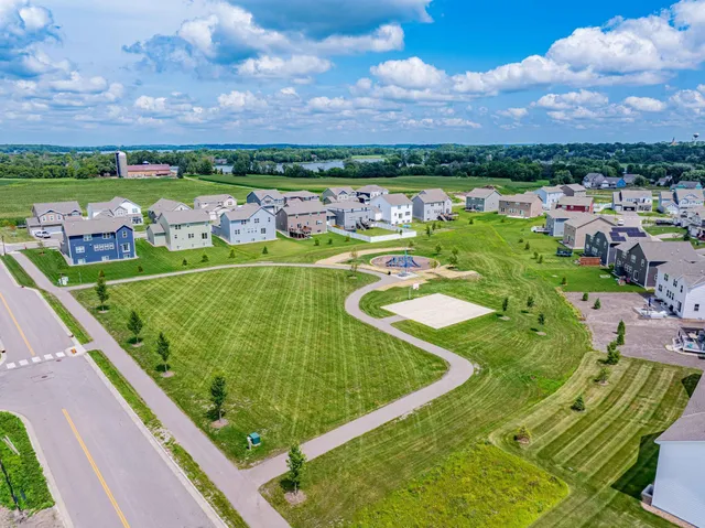 $549,900 | 830 Foxglove Terrace, Waconia, MN 55387