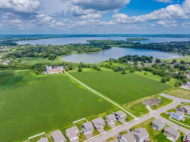 $549,900 | 830 Foxglove Terrace, Waconia, MN 55387