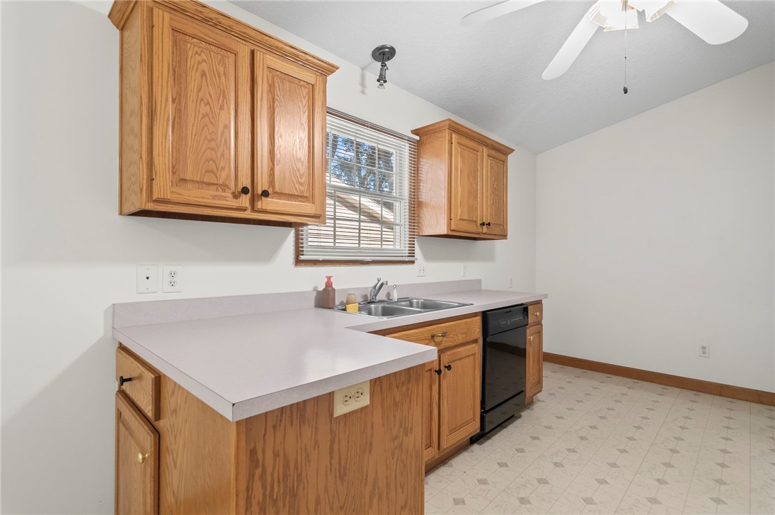 2819 East Wood Street Decatur, IL 62521 - Photo 10 of 28