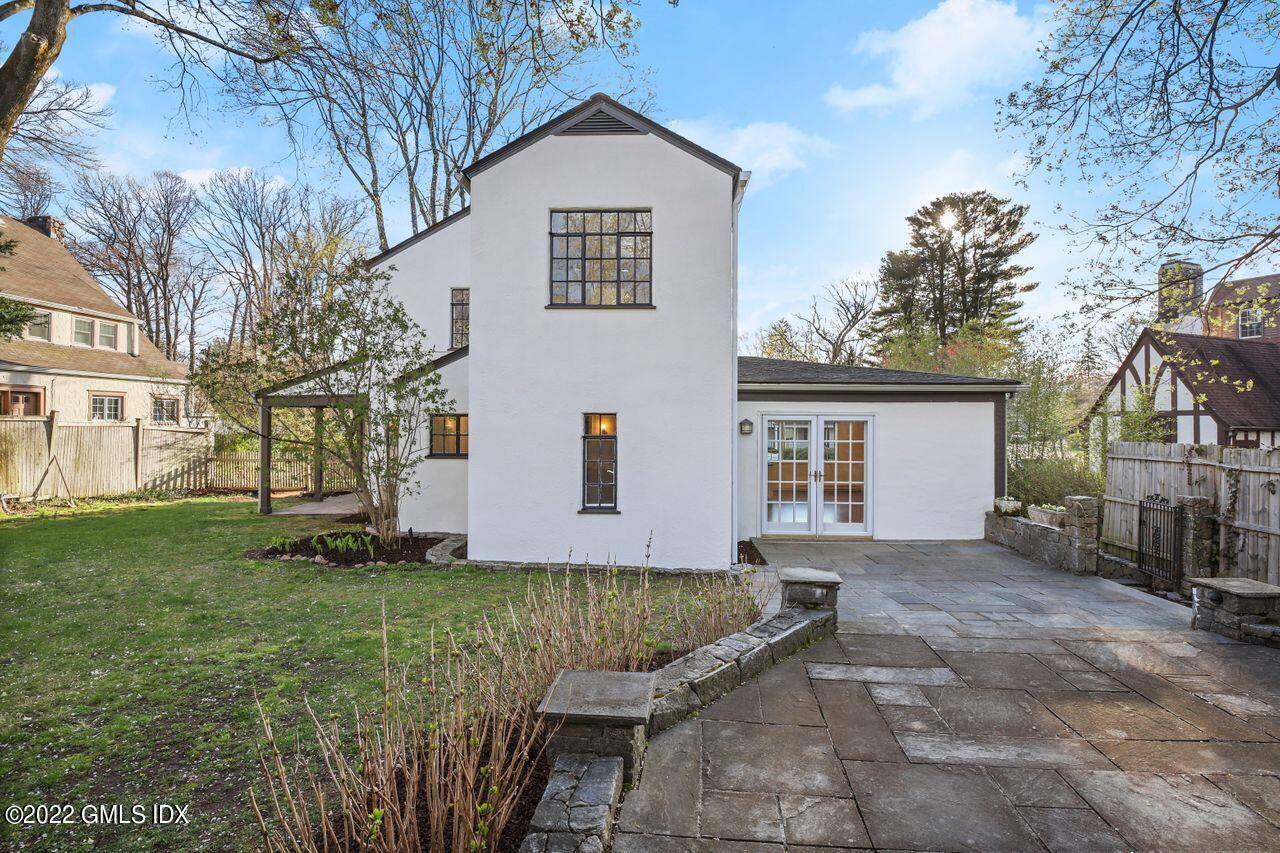 25 Terrace Avenue Riverside, CT 06878 - Photo 23 of 28 033