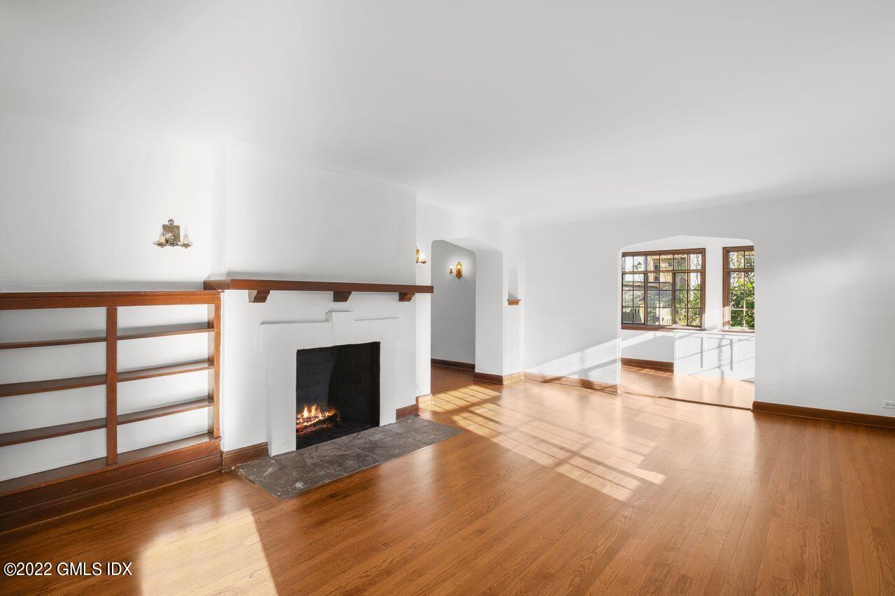 25 Terrace Avenue Riverside, CT 06878 - Photo 4 of 28 021