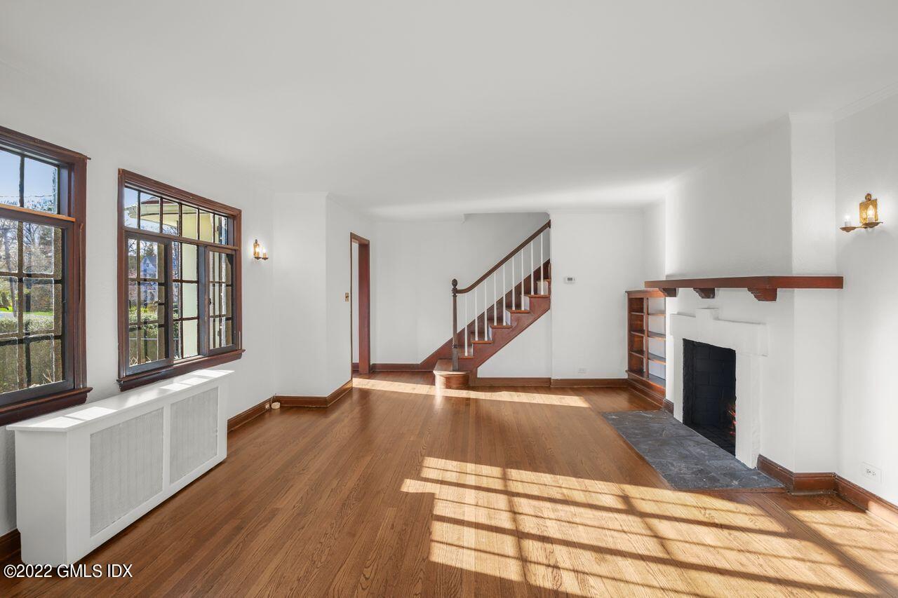 25 Terrace Avenue Riverside, CT 06878 - Photo 6 of 28 019