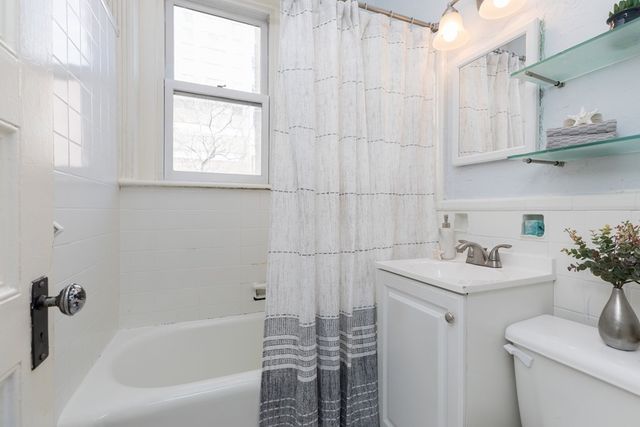 $585,000 | 8 Garrison Street, Unit 311, Boston, MA 02116