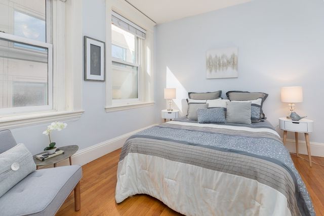 $585,000 | 8 Garrison Street, Unit 311, Boston, MA 02116