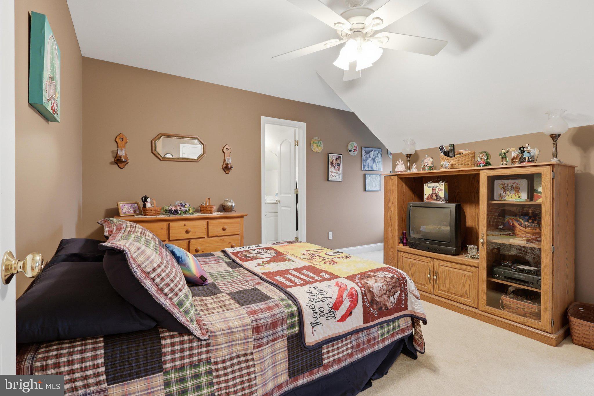 7020 Debold Road Thurmont, MD 21788 - Photo 34 of 75 Upstairs Bedroom 1 with bath