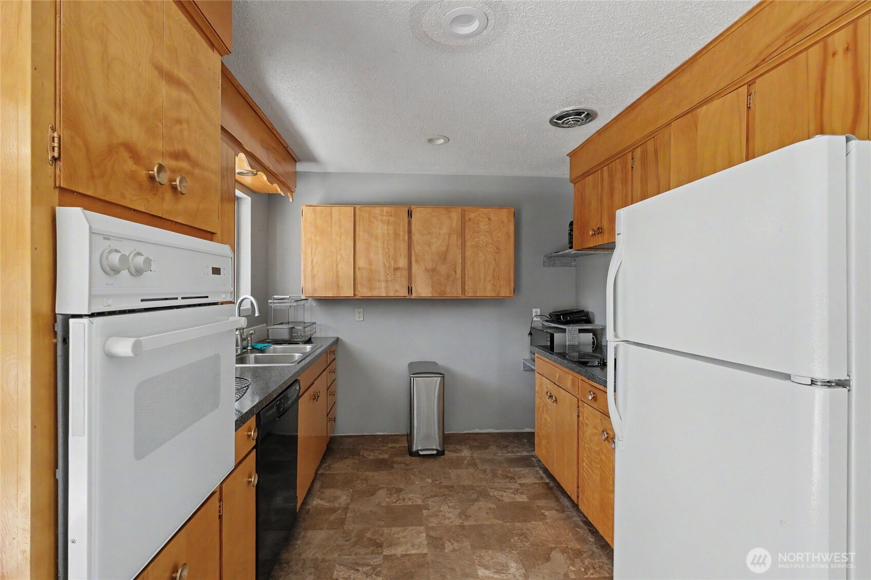 546 Rolfs Court East Wenatchee, WA 98802 - Photo 11 of 35