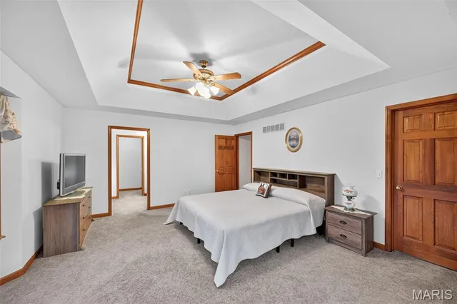 $589,900 | 23 Prairie Crossing Drive, St. Paul, MO 63366