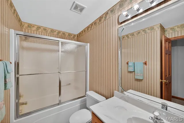 $589,900 | 23 Prairie Crossing Drive, St. Paul, MO 63366