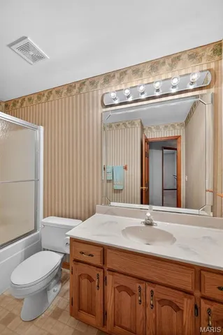 $589,900 | 23 Prairie Crossing Drive, St. Paul, MO 63366