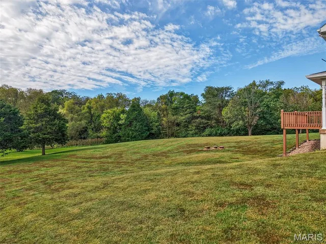 $589,900 | 23 Prairie Crossing Drive, St. Paul, MO 63366