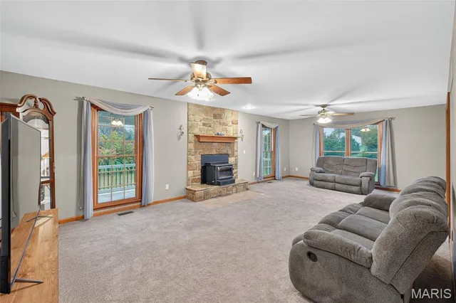 $589,900 | 23 Prairie Crossing Drive, St. Paul, MO 63366