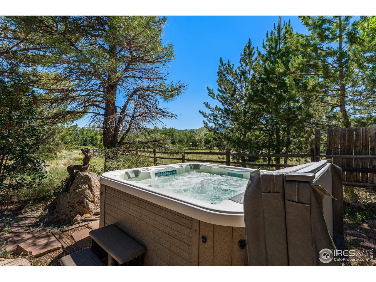 3396 Plateau Road Longmont, CO 80503 - Photo 32 of 40 Relaxing spa