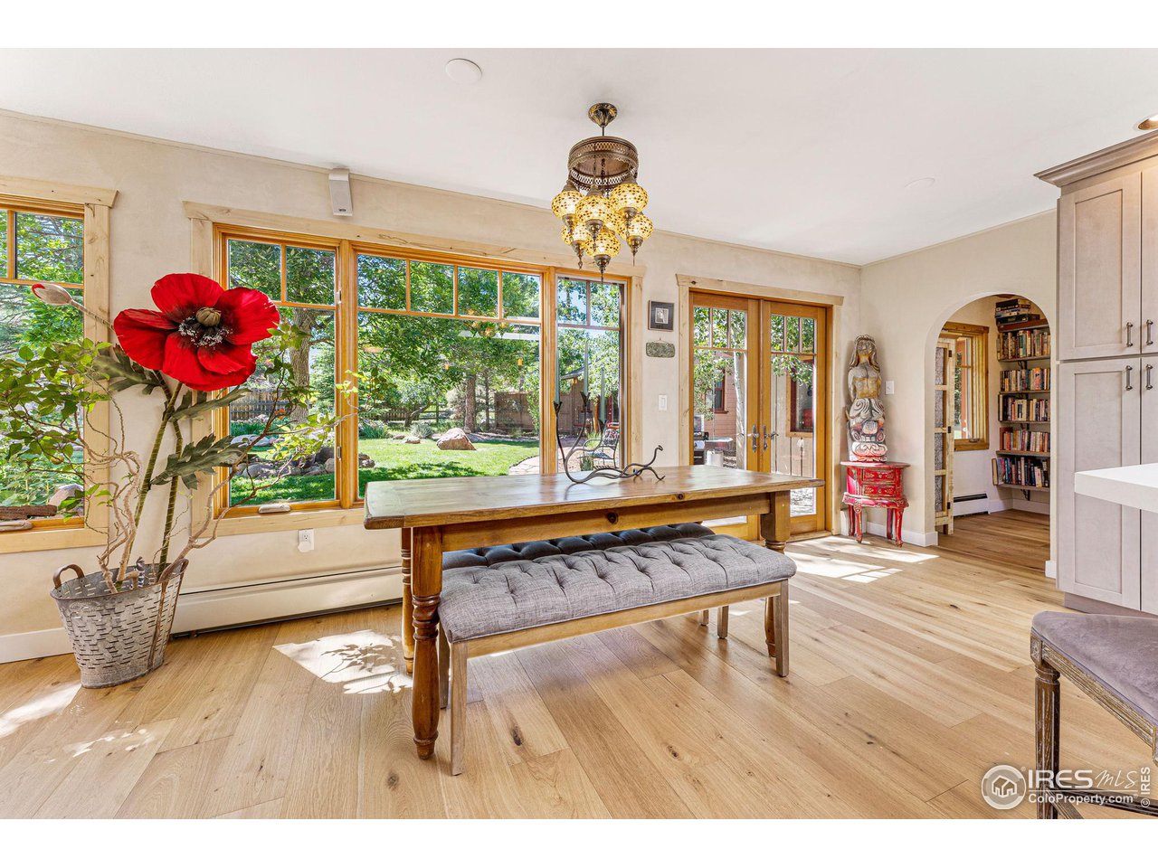 3396 Plateau Road Longmont, CO 80503 - Photo 4 of 40 light and bright