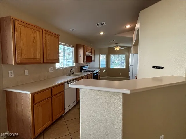 $1,995 | 2269 Dakota Sky Court, Henderson, NV 89052