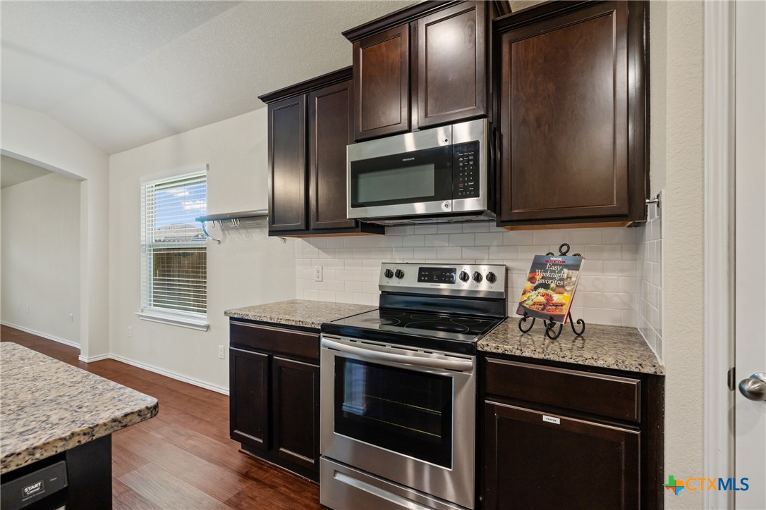 152 Beth Ann Loop Taylor, TX 76574 - Photo 11 of 40