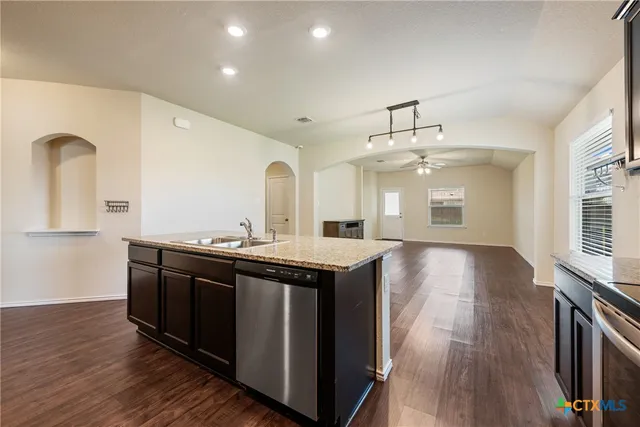 $338,000 | 152 Beth Ann Loop, Taylor, TX 76574