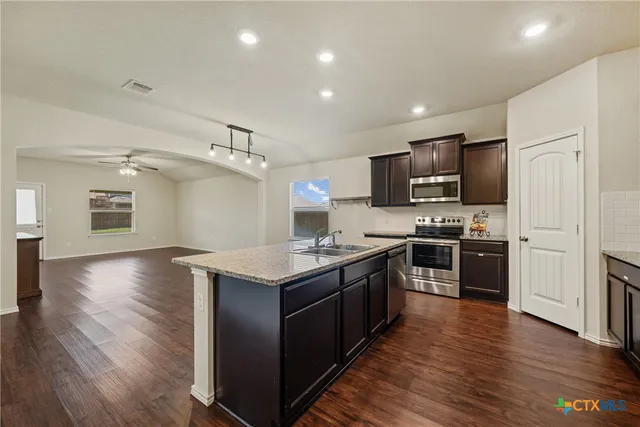 $338,000 | 152 Beth Ann Loop, Taylor, TX 76574