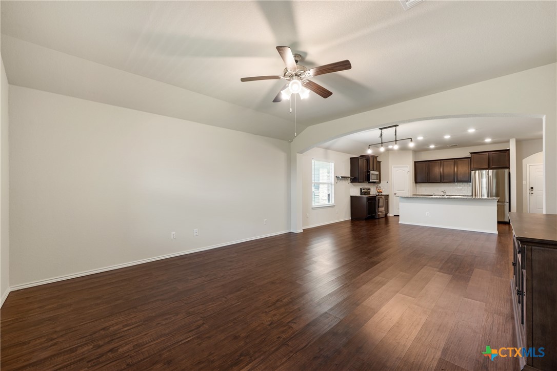 152 Beth Ann Loop Taylor, TX 76574 - Photo 23 of 40