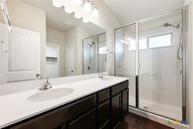 $338,000 | 152 Beth Ann Loop, Taylor, TX 76574