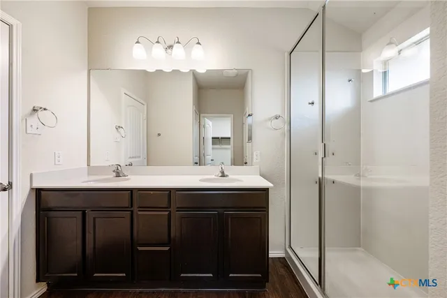 $338,000 | 152 Beth Ann Loop, Taylor, TX 76574