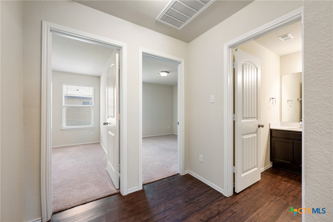 152 Beth Ann Loop Taylor, TX 76574 - Photo 28 of 40