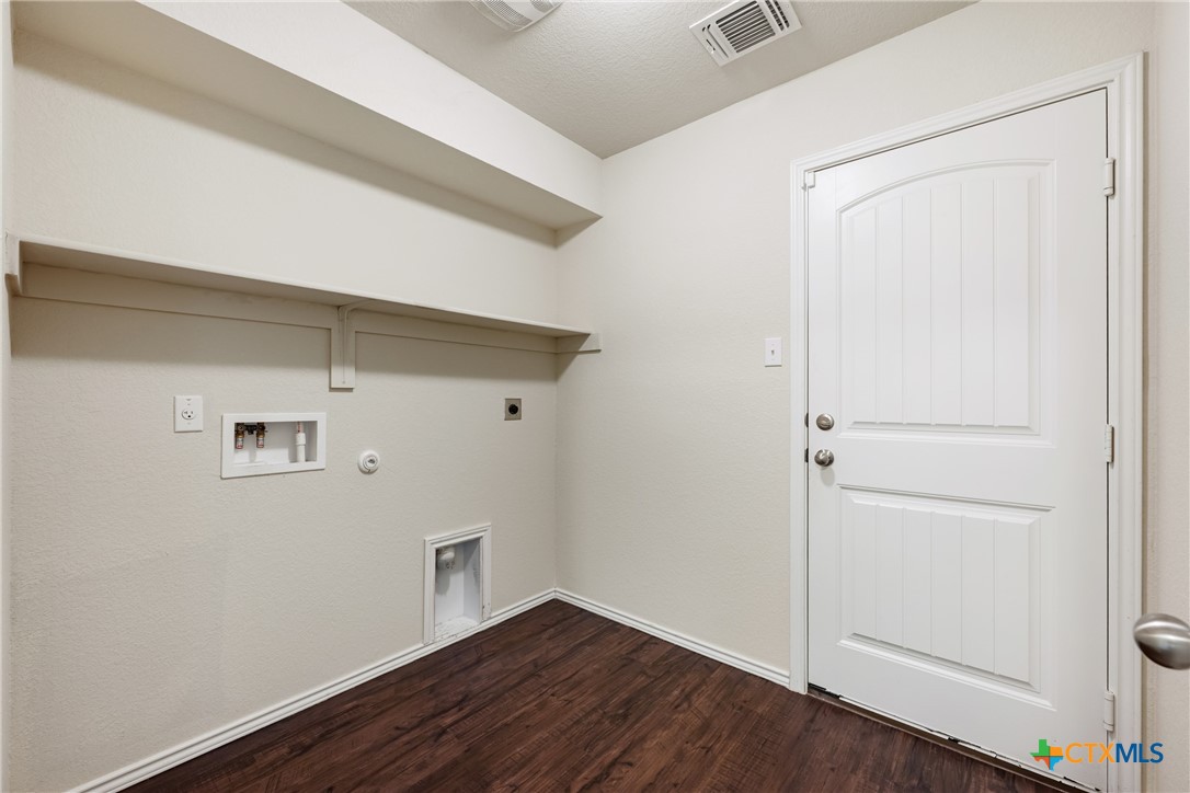 152 Beth Ann Loop Taylor, TX 76574 - Photo 31 of 40