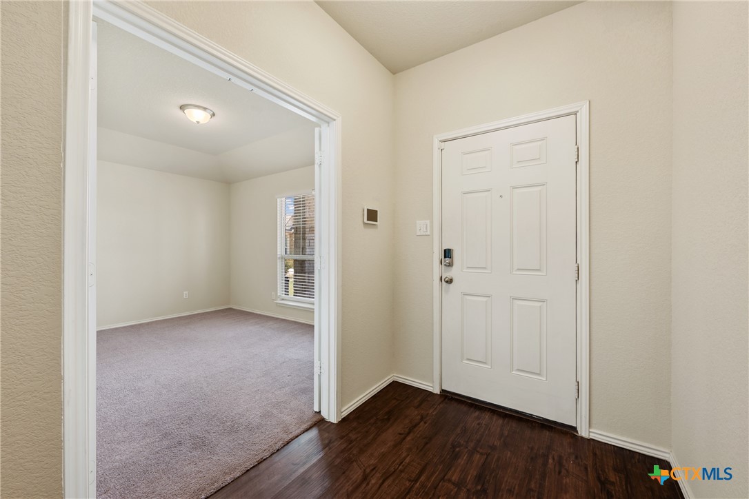 152 Beth Ann Loop Taylor, TX 76574 - Photo 33 of 40