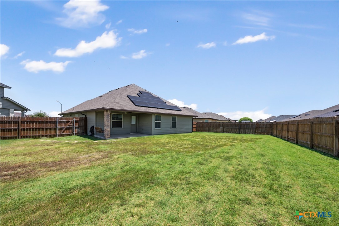 152 Beth Ann Loop Taylor, TX 76574 - Photo 35 of 40