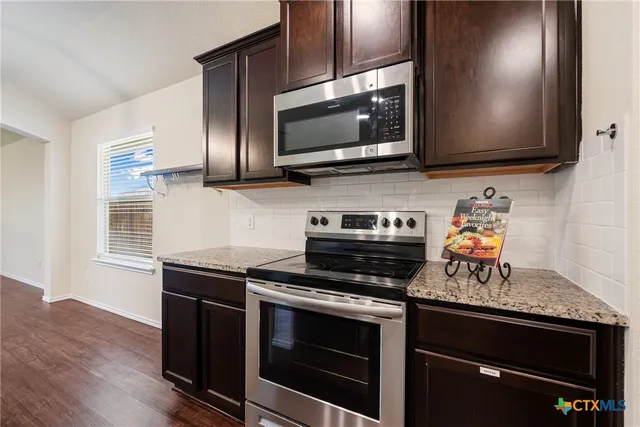 $338,000 | 152 Beth Ann Loop, Taylor, TX 76574