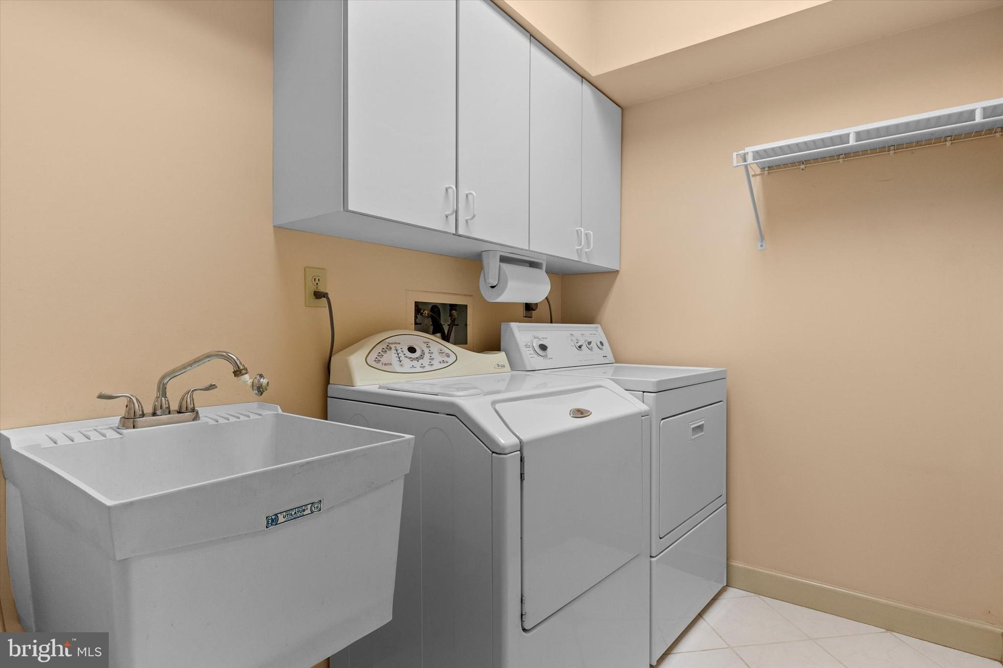 269 Willis Road Etters, PA 17319 - Photo 28 of 58 1st floor laundry room