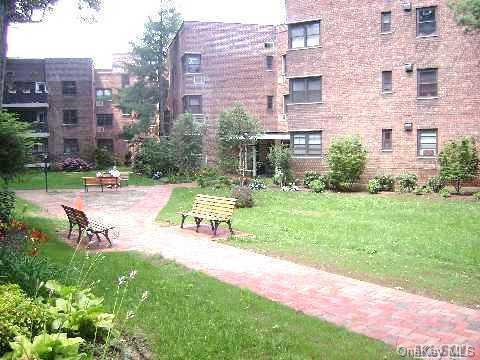 75 Knightsbridge Road, Unit 3H Great Neck, NY 11021 - Photo 1 of 1 Gallery Image 1