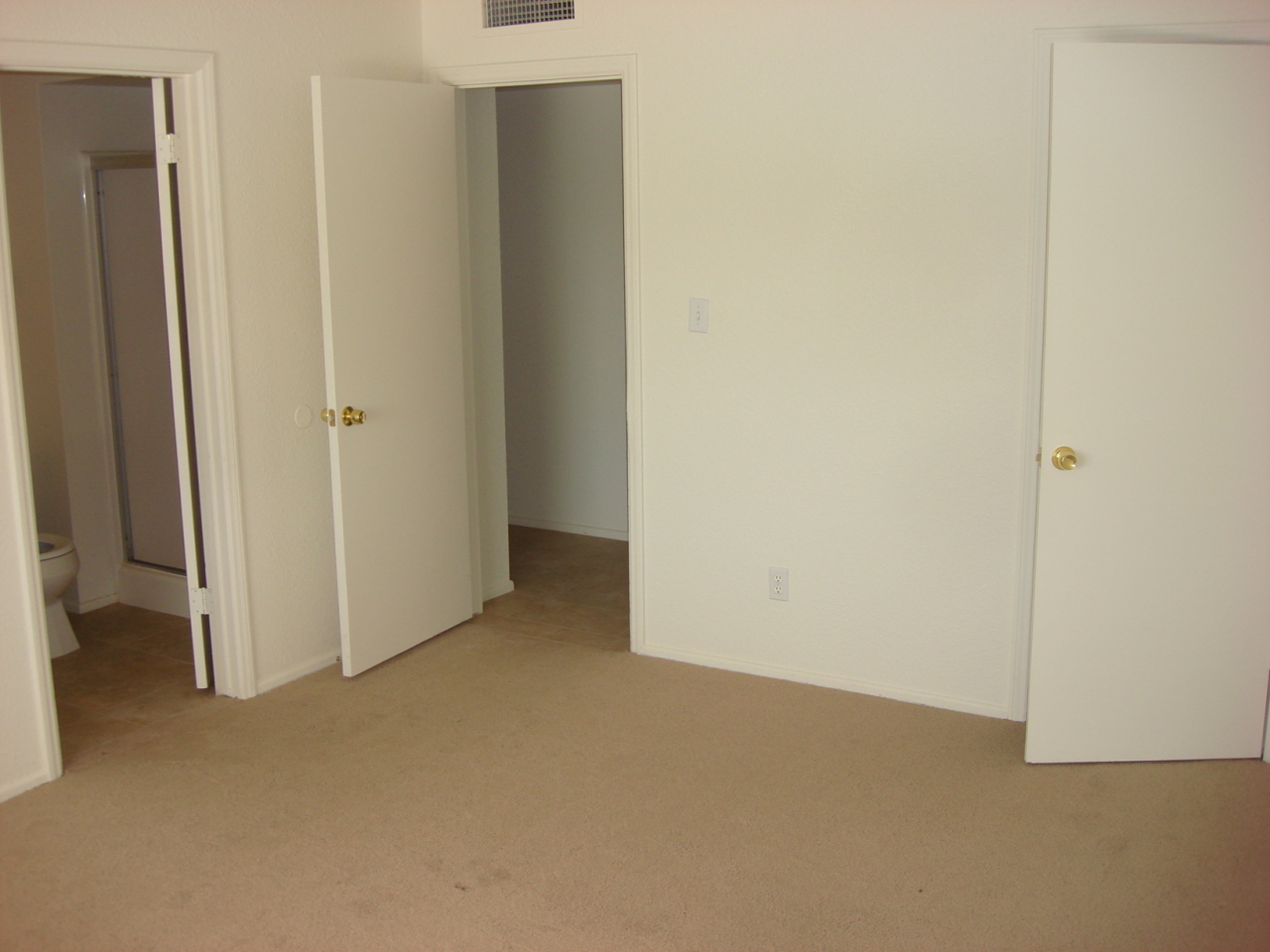 3631 West Shangri-la Road Phoenix, AZ 85029 - Photo 14 of 23 3631 W SHANGRI LA RD